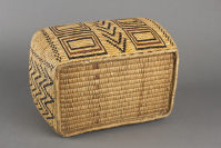 Klickitat%20artist%2C%20%3Cb%3E%3Ci%3E%20Lidded%20Chest%3C%2Fi%3E%3C%2Fb%3E%2C%201920%2C%20cedar%20root%2C%20beargrass%2C%20and%20natural%20dyes%2C%20The%20Elizabeth%20Cole%20Butler%20Collection%2C%20no%20known%20copyright%20restrictions%2C%202012.25.31A%2CB